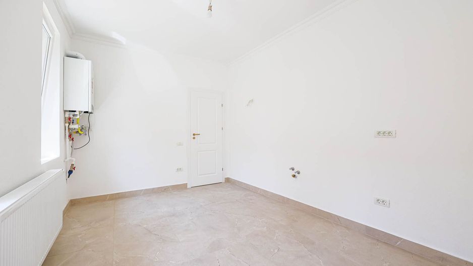 REPOZITIONARE PRET! Apartament renovat complet – str. Mărășești - Poză 2