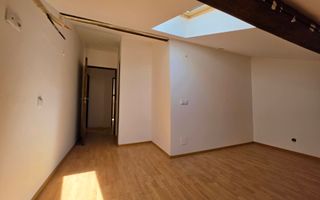 Apartament 5 camere, renovat, 68 mp utili + mansarda 52 mp,  Cetate - Poză 20