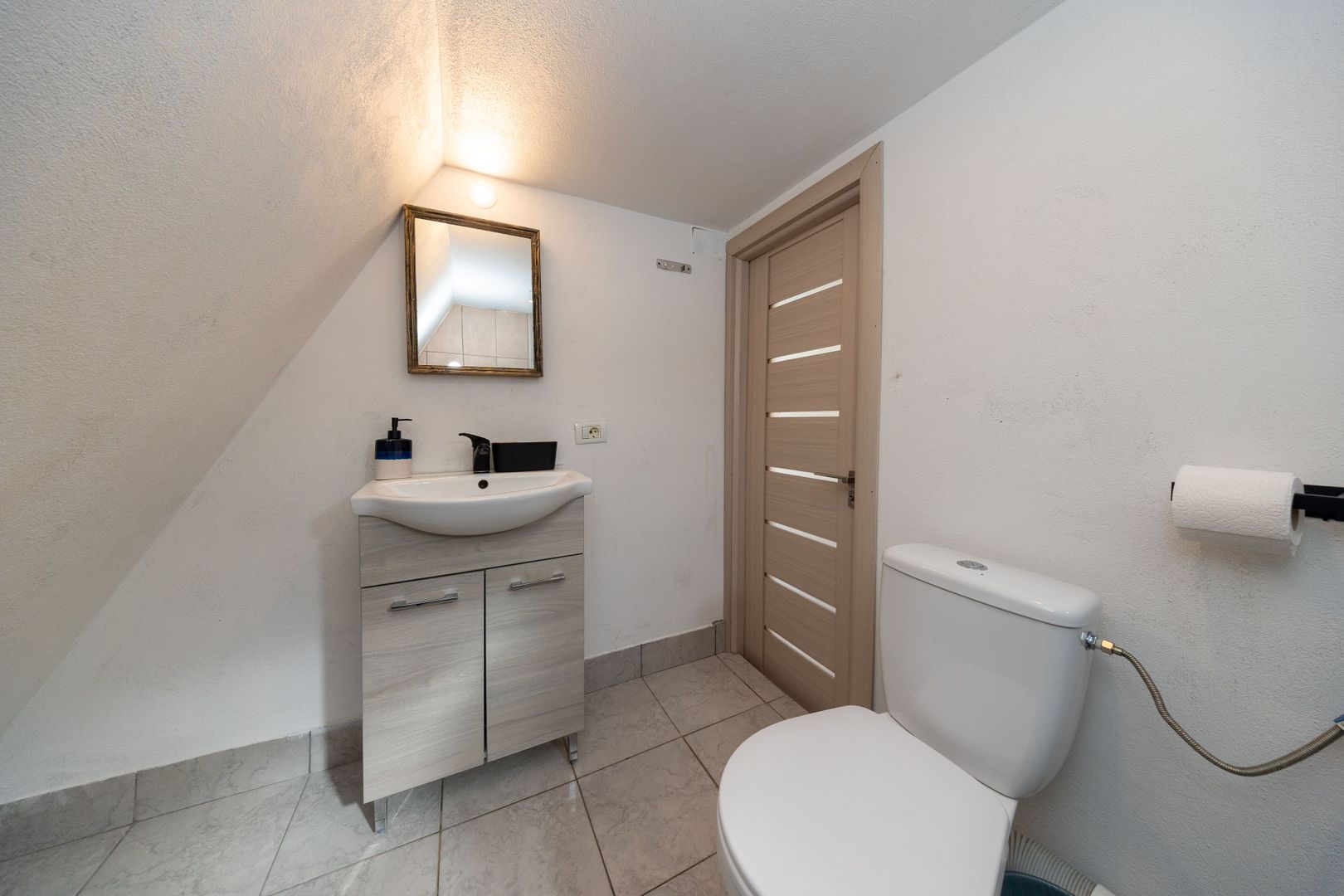 Teren 7,656 mp + Cabane tip A Frame, Fundata - Poză 12