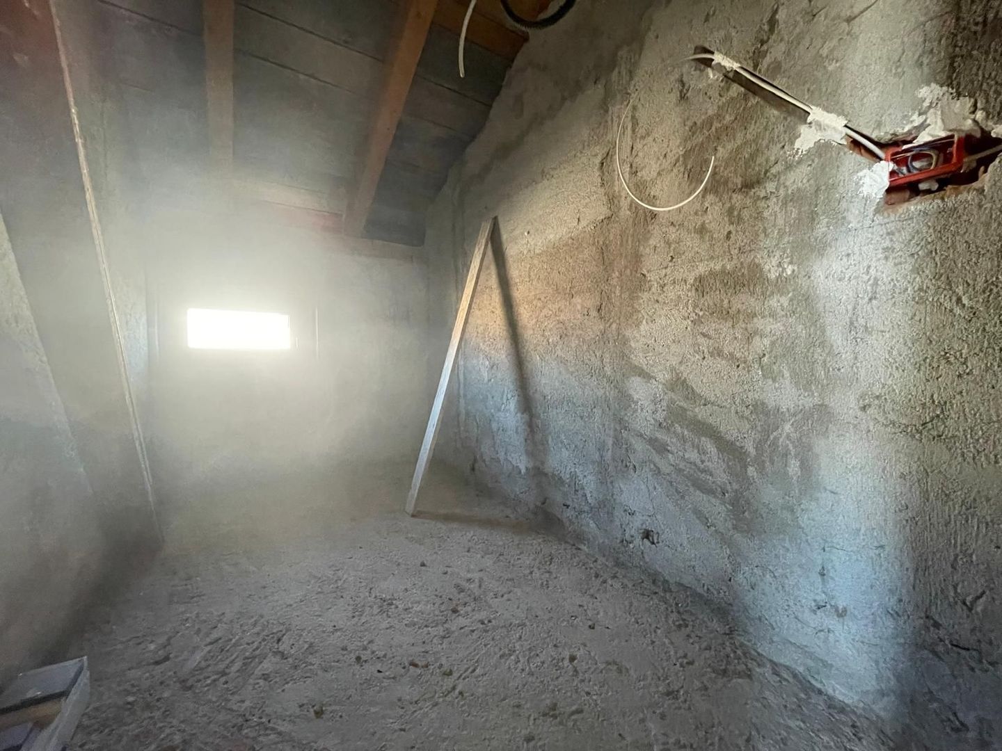 Casa Individuala la rosu - 157mp utili/864 teren Mosnita Noua - Poză 7