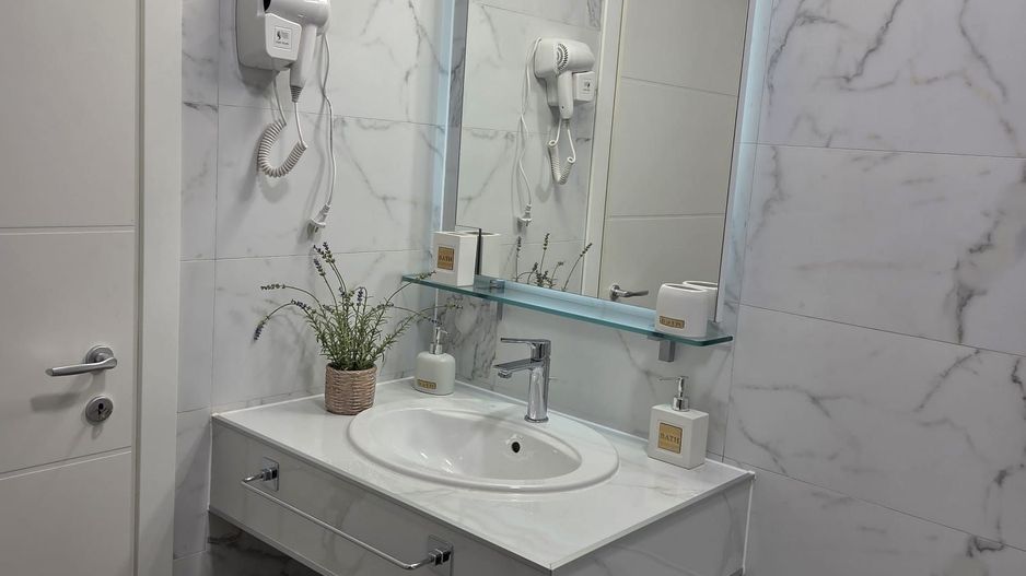 Apartament  2 camere / Prima  inchiriere/ Vedere superba/ - Poză 18