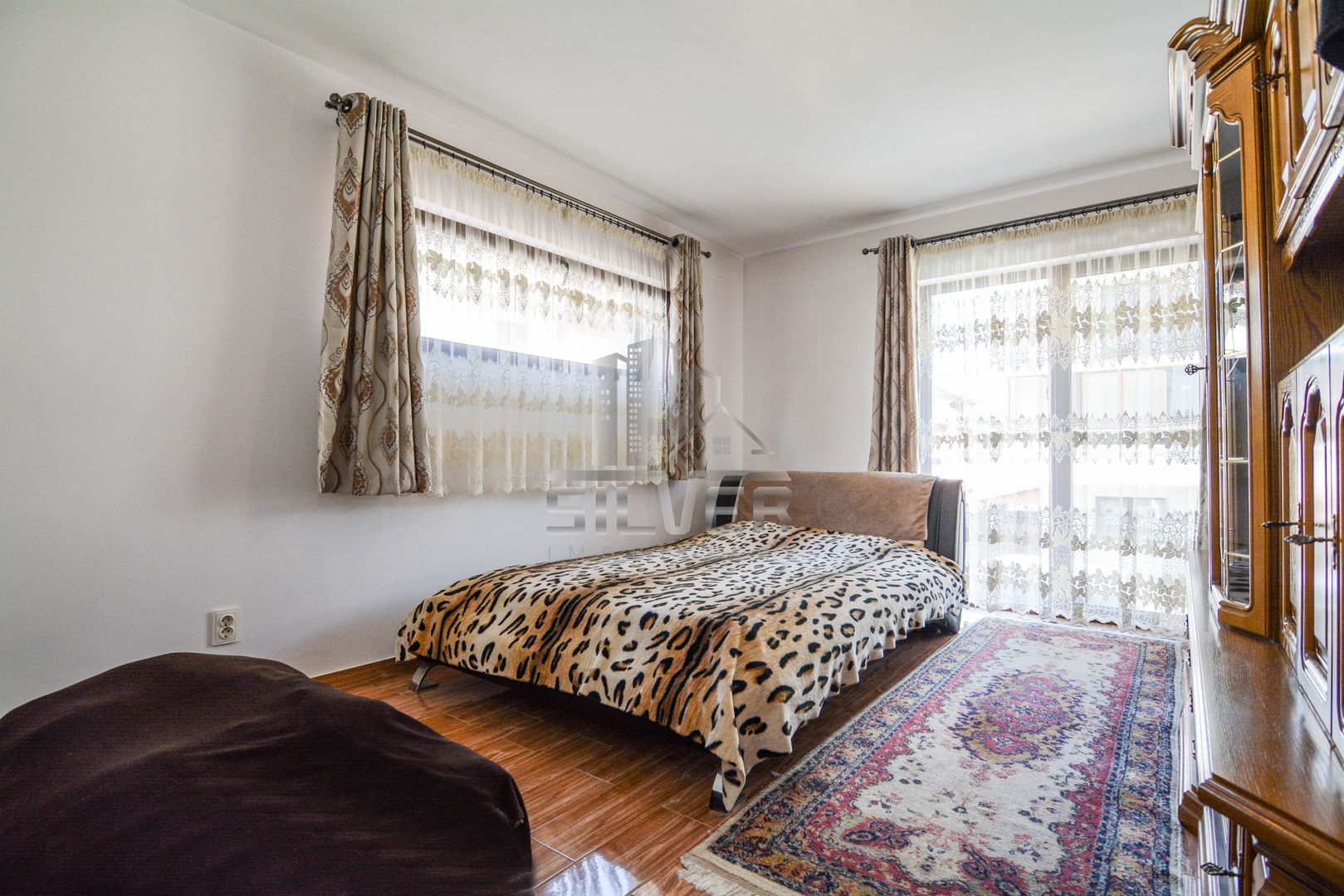 Apartament 3 camere cu Gradina si 2 locuri de parcare Poligon Floresti - Poză 4