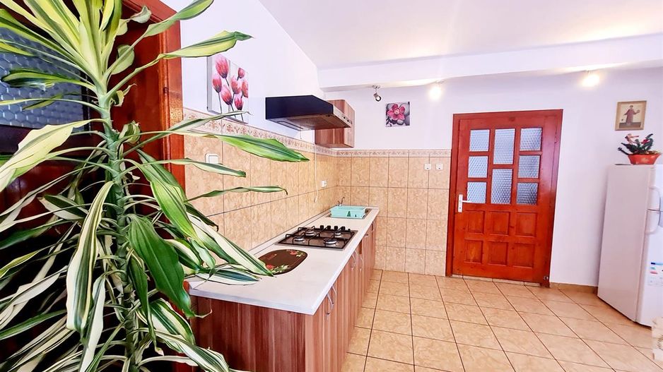 Pensiune in decor fermecator, loc de istorie si legenda, Moieciu de Jos, Bran - Poză 4