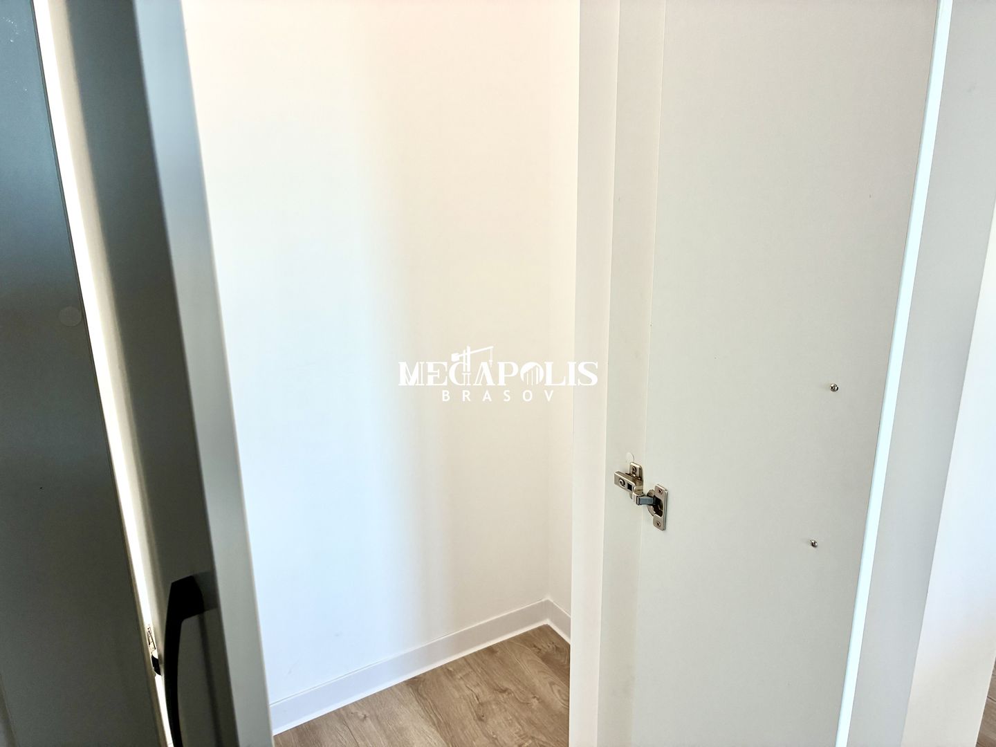 3 Camere / Tractorul / Renovat / Credit - Poză 19