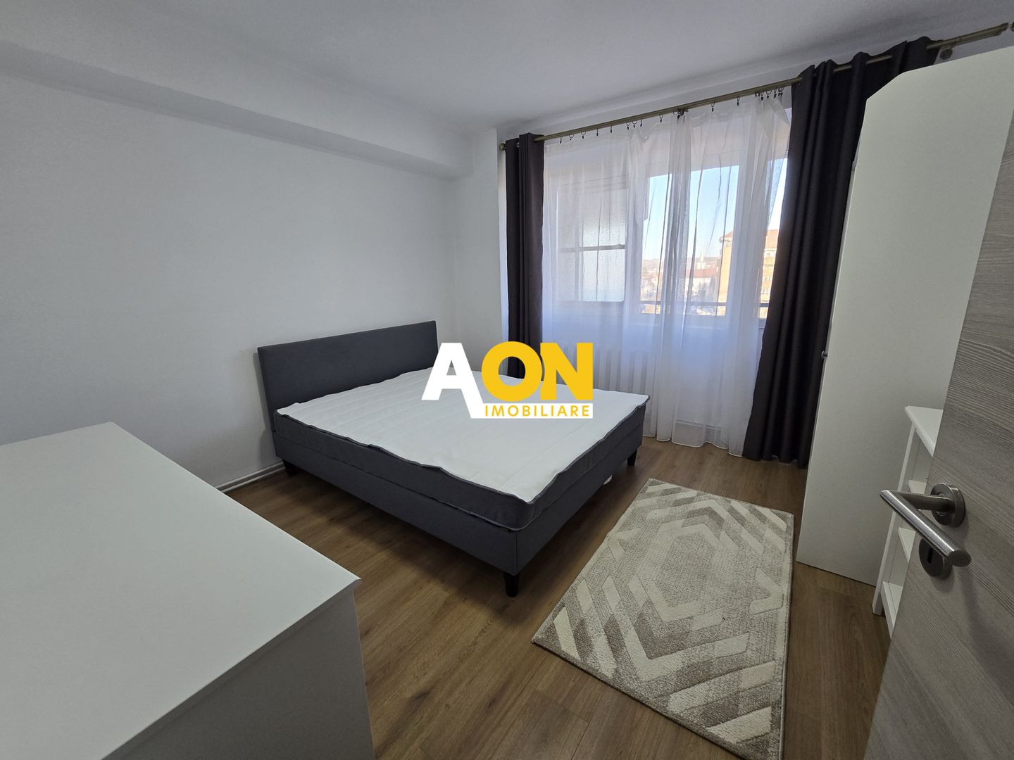 Apartament 4 Camere Finisat Mobilat, Bloc cu Lift - Poză 14