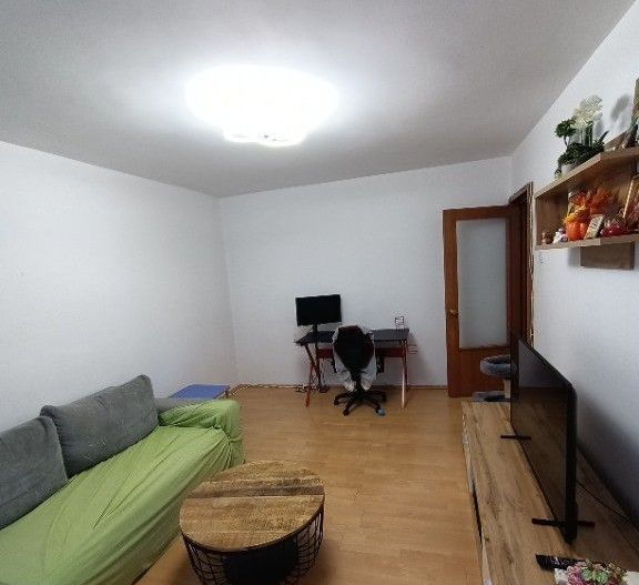 APARTAMENT MODERN MOBILAT & UTILAT BLOC 1982 ETAJ 2/4 GORJULUI METROU - Poză 2