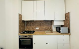 Garsonieră decomandată, complet renovată, etaj 1, zona Judetean - Poză 3