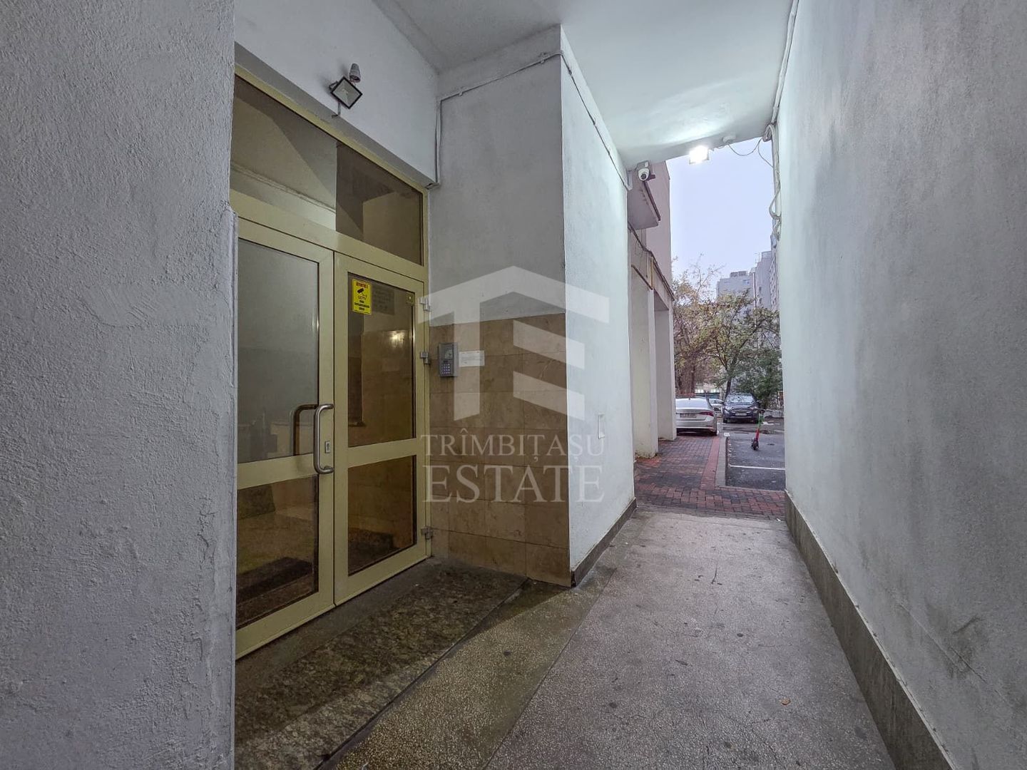 Apart 3 camere birouri stradal Bulevardul Unirii colt Nerva Traian - Poză 29
