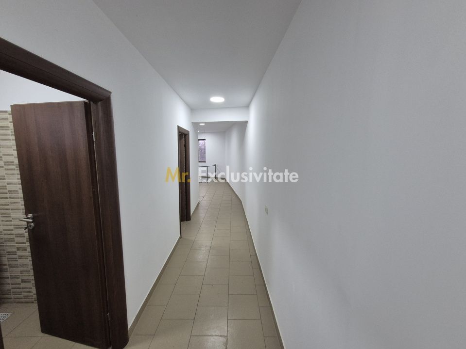 Spatiu de birouri generos - Poză 9