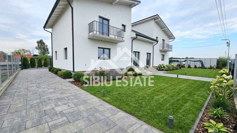 Casa noua 5 camere 3 bai, curte mare - Poză 6