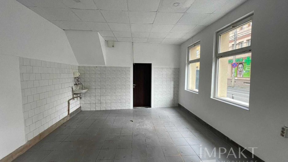 De închiriat spatiu comercial , zona centrala 80 m2 - Poză 6
