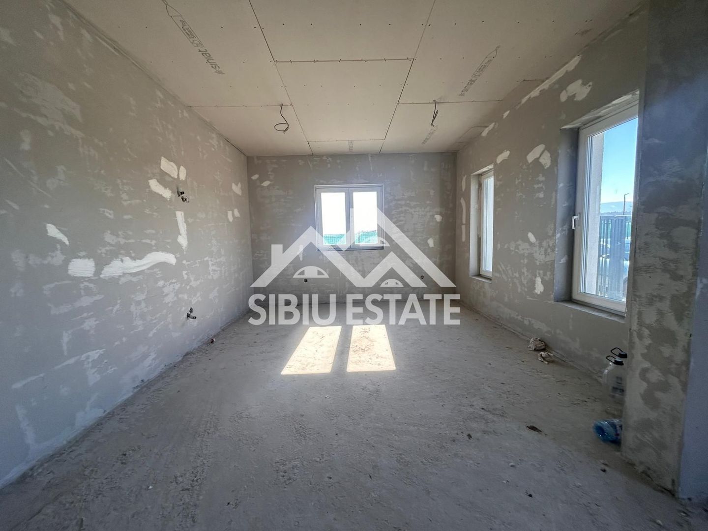 Casa duplex de vanzare 4 camere, 2 bai-s.u. 142 mp. PRET AVANTAJOS - Poză 71