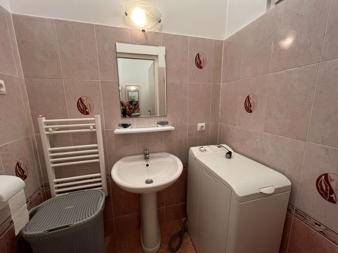 Apartament de inchiriat-2 camere,cu bai proprii,centrul orasului - Poză 6