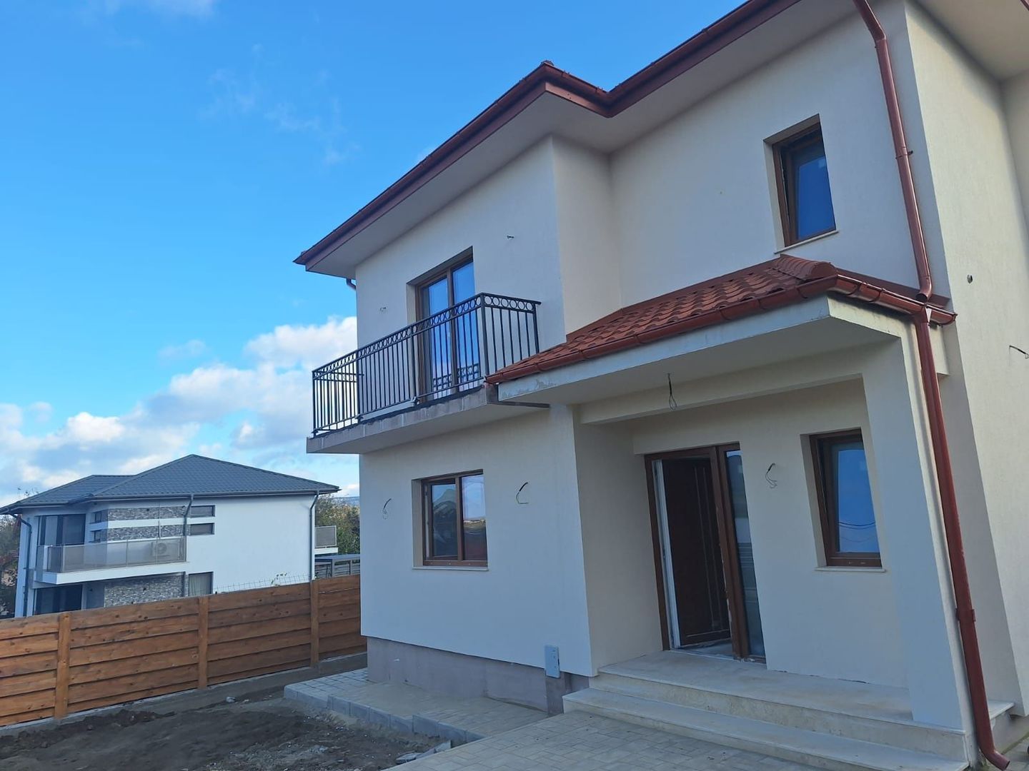 Casa P+E ,140 mp utili,451 mp teren, Hlincea,MUTARE  IMEDIATA. - Poză 6