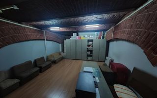 O Locație cu Istorie și Eleganță – În Centru, Pentru Afaceri Distincte - Poză 12