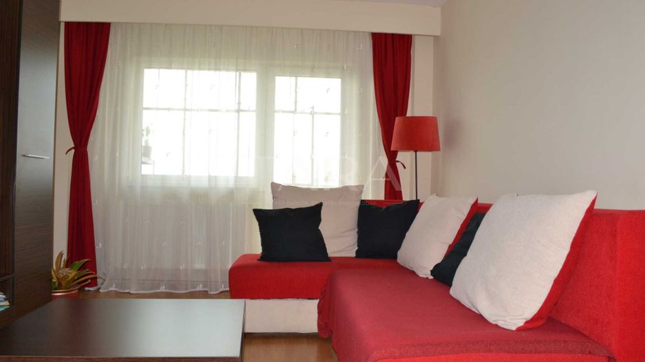 Apartament cu 2 camere decomandate, 2 balcoane, zona Aurel Vlaicu. - Poză 1