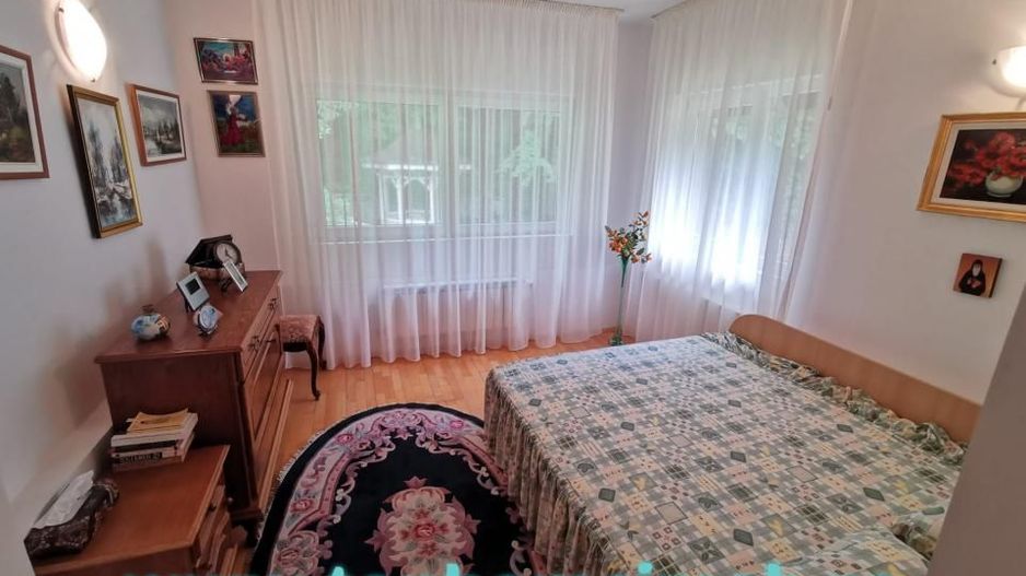 Vila deosebita Sinaia- Cumpatul - Poză 23