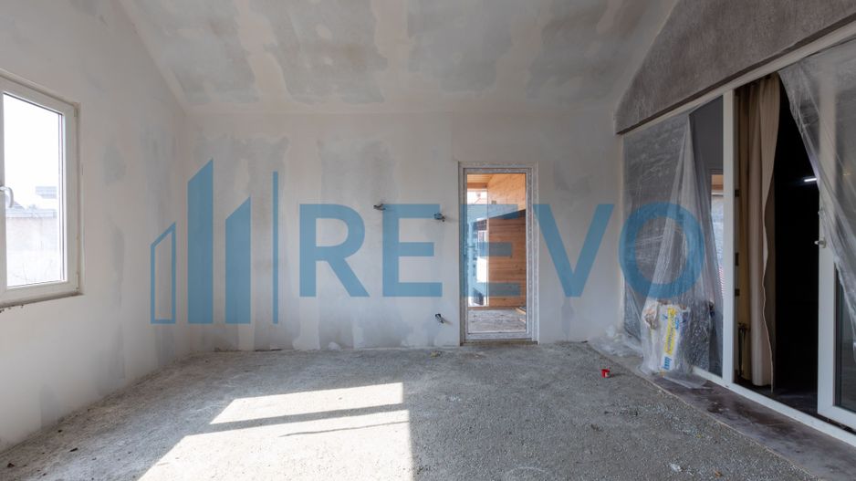 Clădire și teren de investiție, central Roman - Poză 54