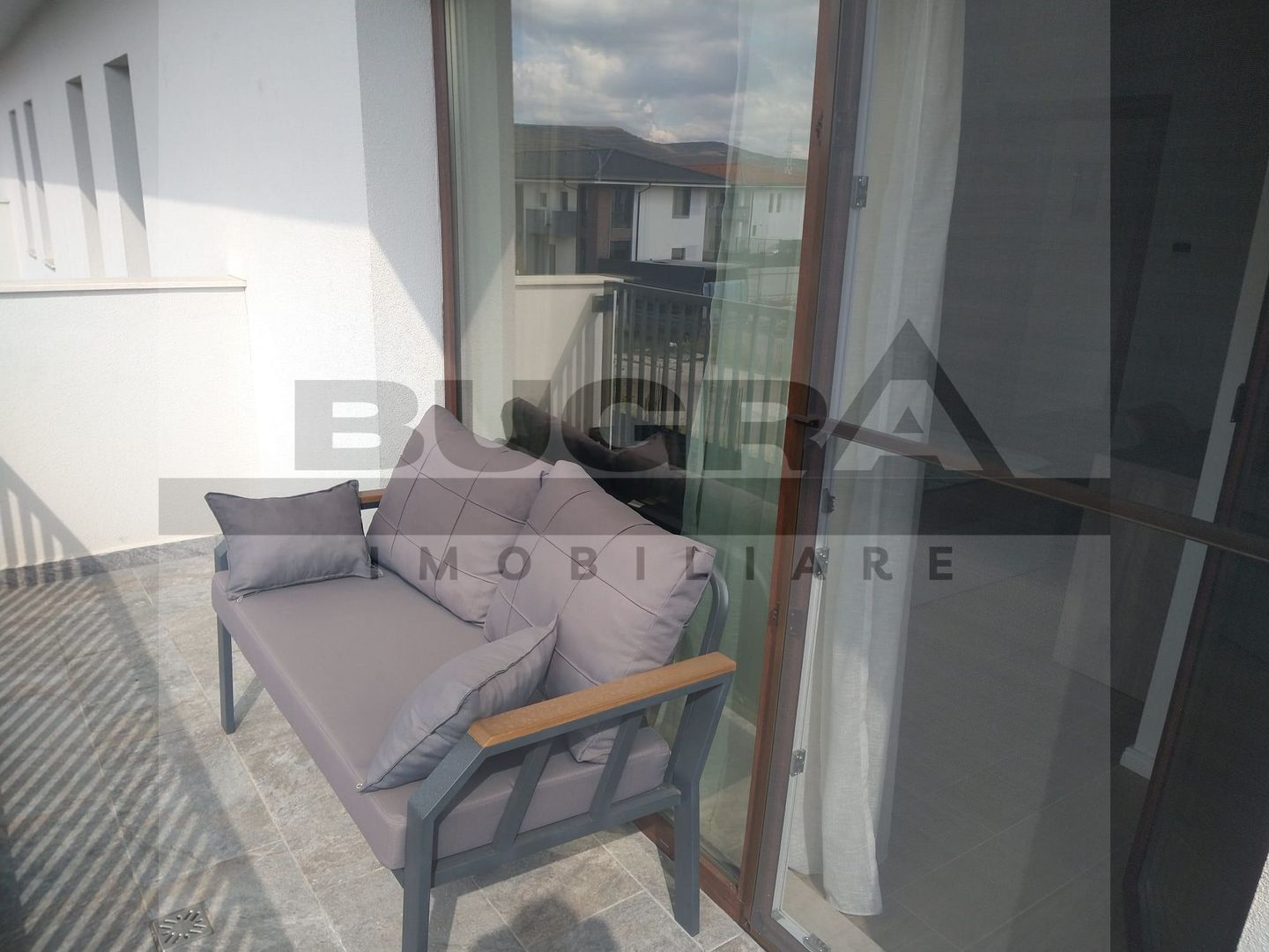 Duplex finisat modern de 120mp, curte 250mp, 2 parcari, zona Terra - Poză 17