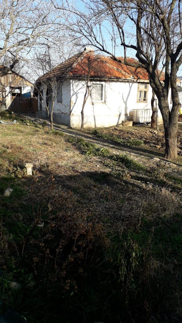 2 corpuri de casa 125 mp construiti + 1587 mp teten intravilan ! - Poză 3