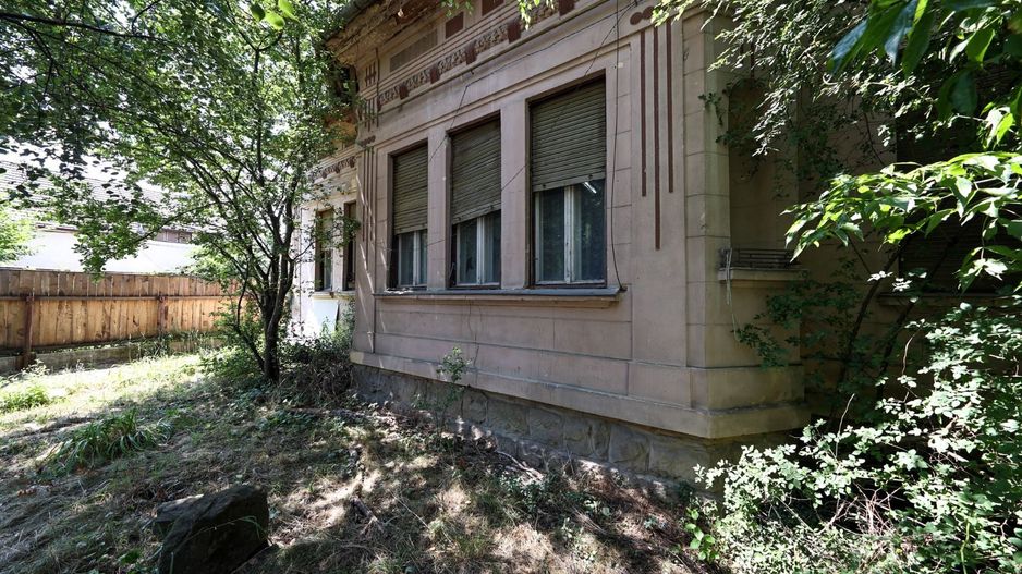 Casă spațioasă în centrul orașului Sfântu Gheorghe | Teren 1300 mp - Poză 9