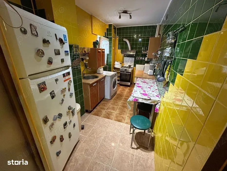 De vanzare Apartament 4 camere LUJERULUI - Poză 5