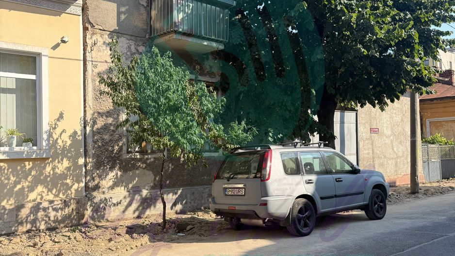Casa singura in curte zona Mall Vitan - Poză 2