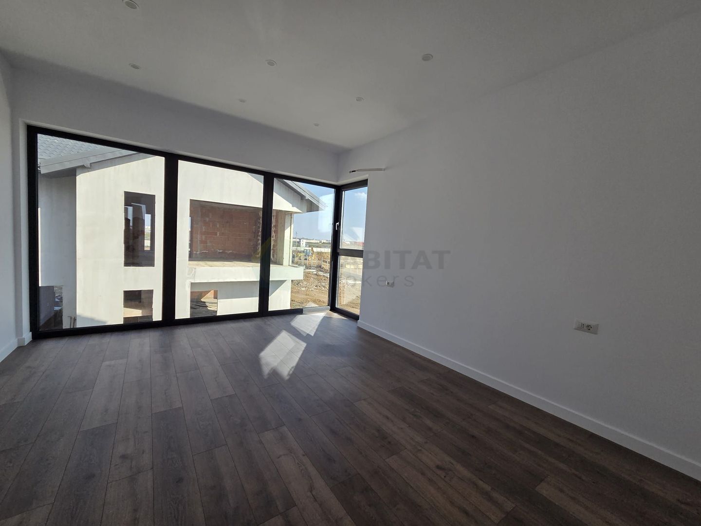 Casă modernă de vânzare în Tunari – construcție 2025, gata de mutare! - Poză 15