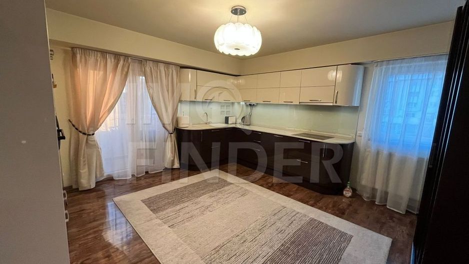 Vanzare apartament 3 camere, predare la cheie, Piata Cipariu - Poză 3