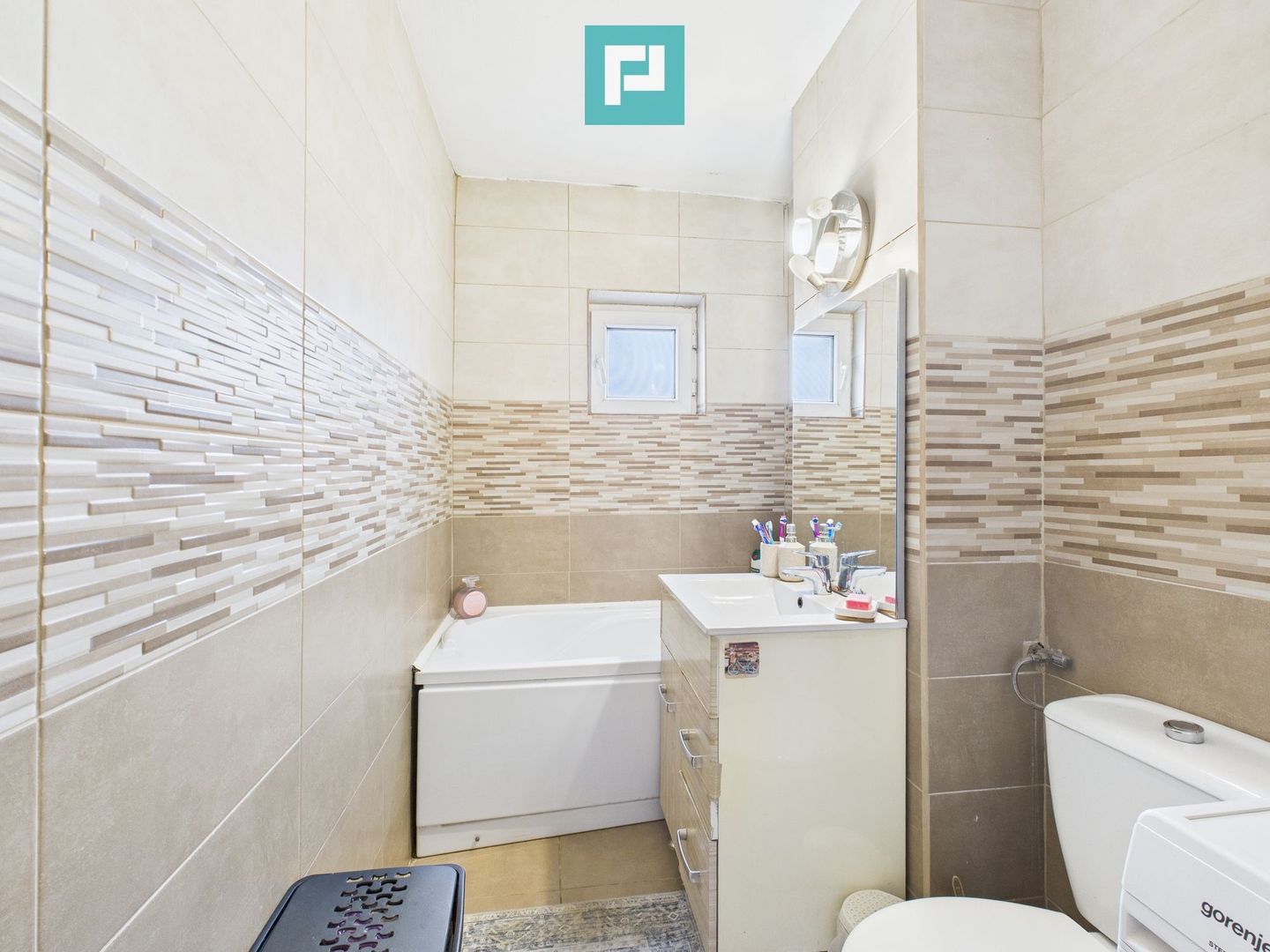 Apartament patru camere zona Confectii Arad - Poză 5