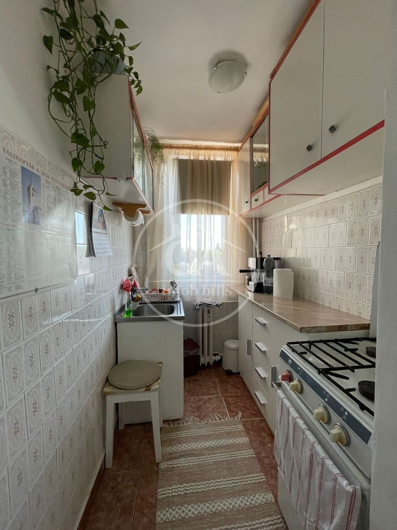 Apartament de vânzare cu 2 camere în zona Velența, Oradea - Poză 6