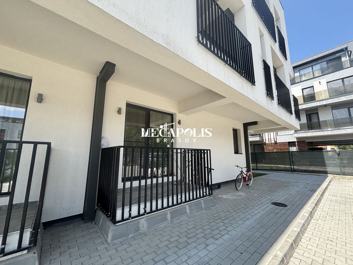 Apartament 2 camere | Curte Proprie | Parcare | Tractorul - Poză 12
