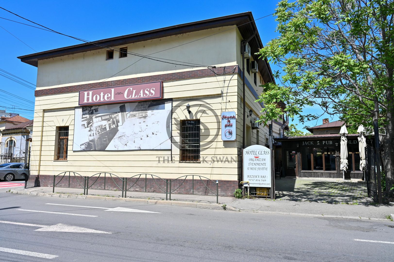 Hotel cu 16 camere de vanzare | Ultracentral, Ploiesti I Investitie - Poză 1