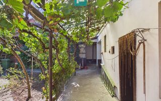 Casă cu etaj, în localitatea Buteni, Arad - Poză 10