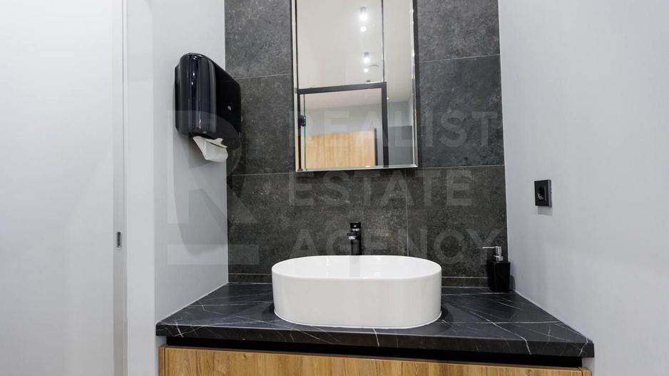 Chirie, oficiu, 158 mp, strada Marea Roșie, Râșcani - Poză 25