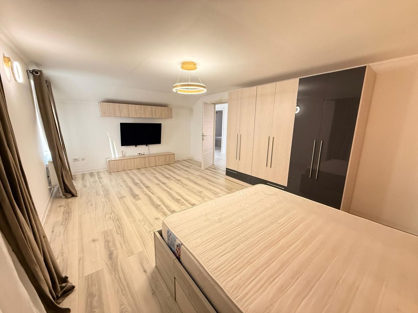 Vilă individuala Tunari | Curte libera 200 mp - Poză 15