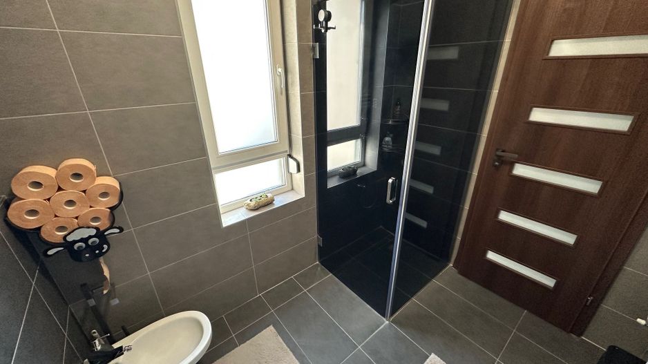 Duplex despărțit prin carpot - Poză 24