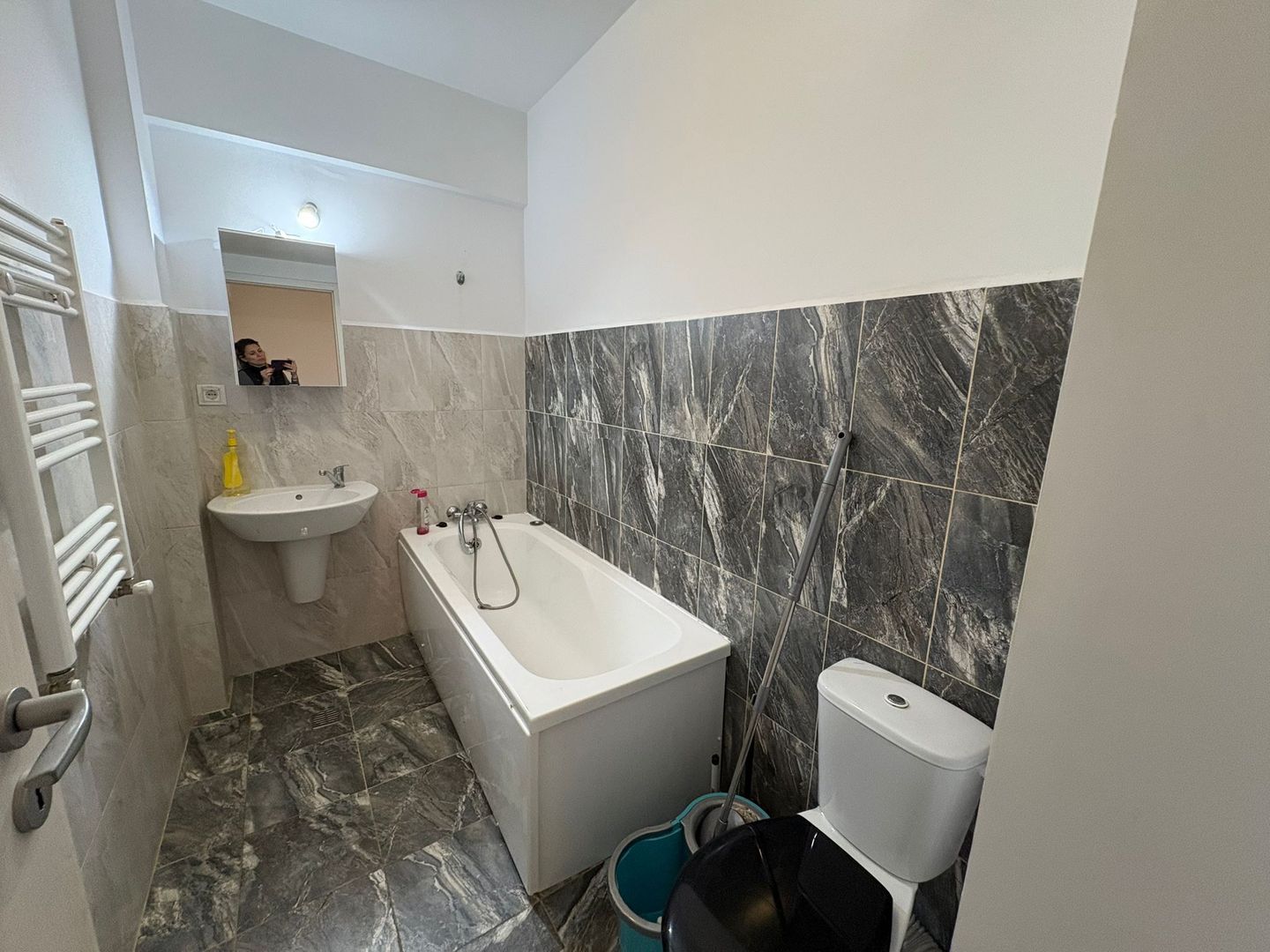 AP. 2 CAMERE APARATORII PATRIEI, CENTRALA, PARCARE, BLOC NOU, METROU - Poză 4