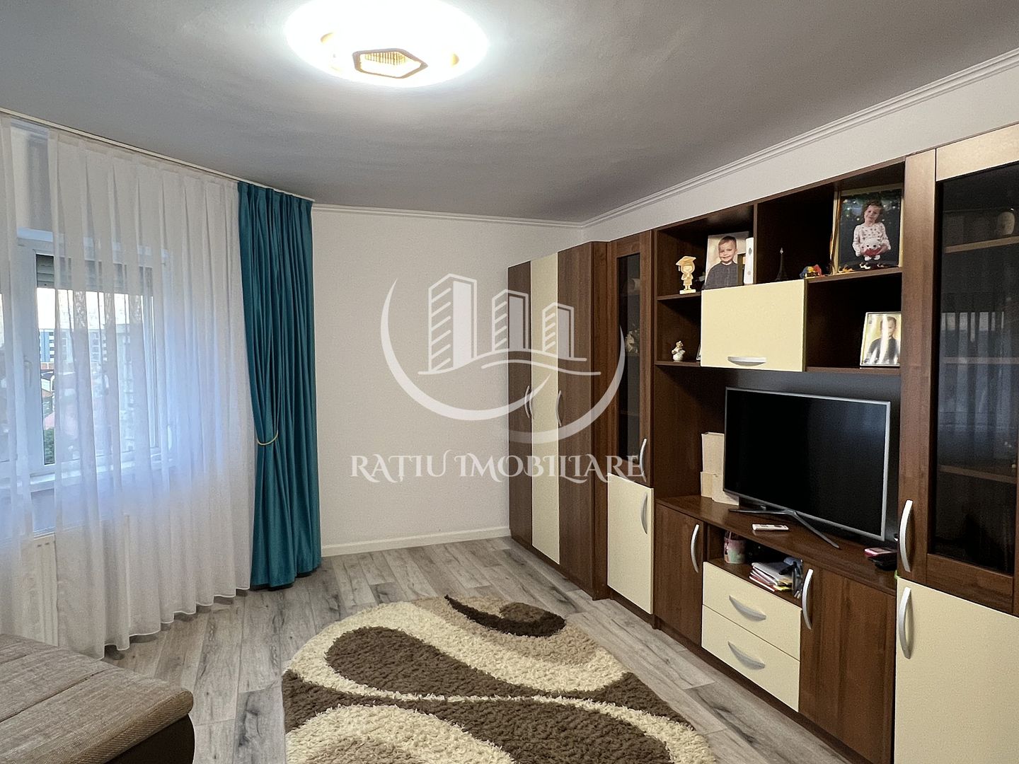 Apartament cu 2 camere | Parcare supraterana | Velenta | Oradea - Poză 1
