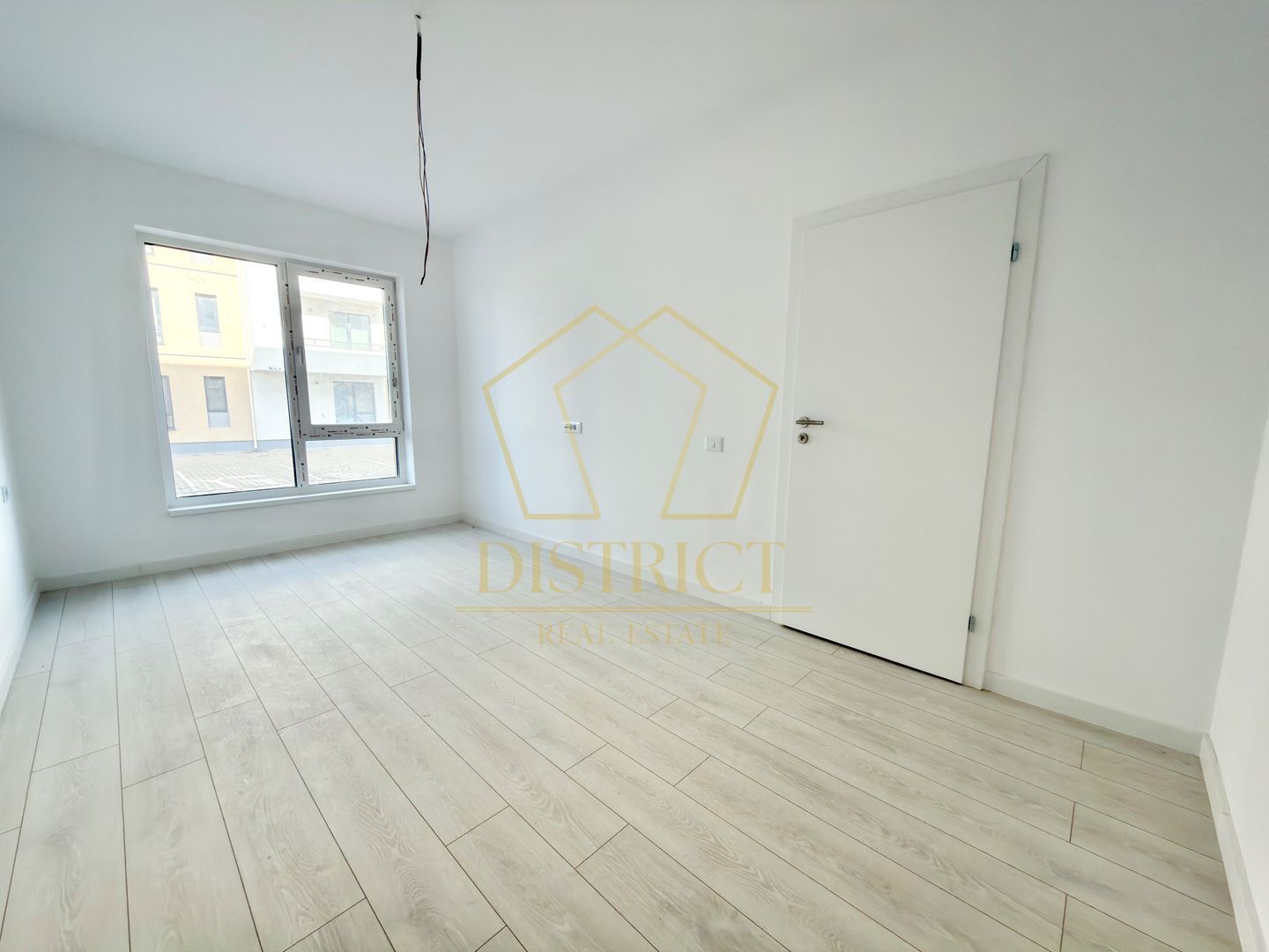 Apartament cu 2 camere, 54 mp utili la parter finalizat la asfalt in Giroc. - Poză 6
