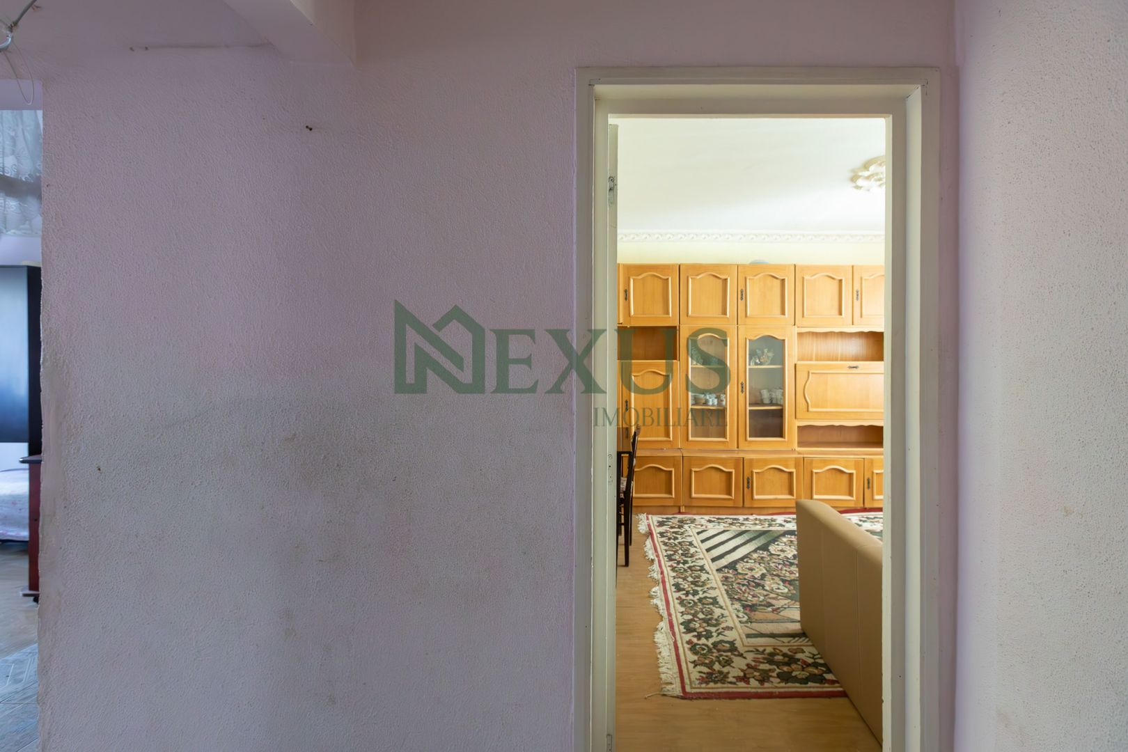 Apartament cu 4 camere, 90 mp, etaj 1 – Zona Nord, Bacău - Poză 2