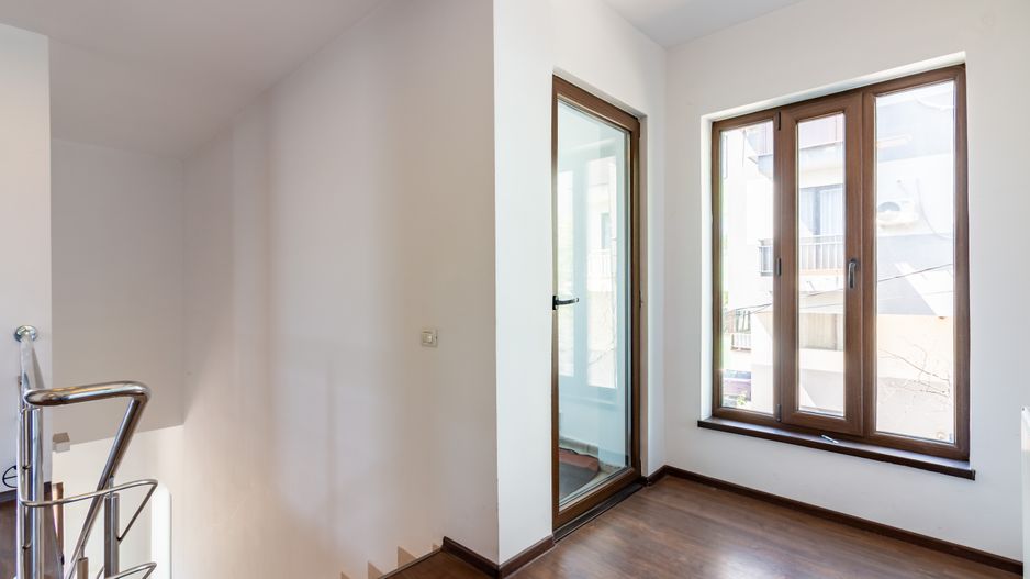 Casă / Vilă cu 5 camere de vânzare Alexandriei/Ion Conea - Poză 21