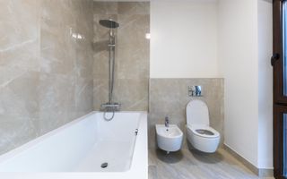 Apartament cu 4 camere de închiriat în zona Alexandru cel Bun - Poză 14
