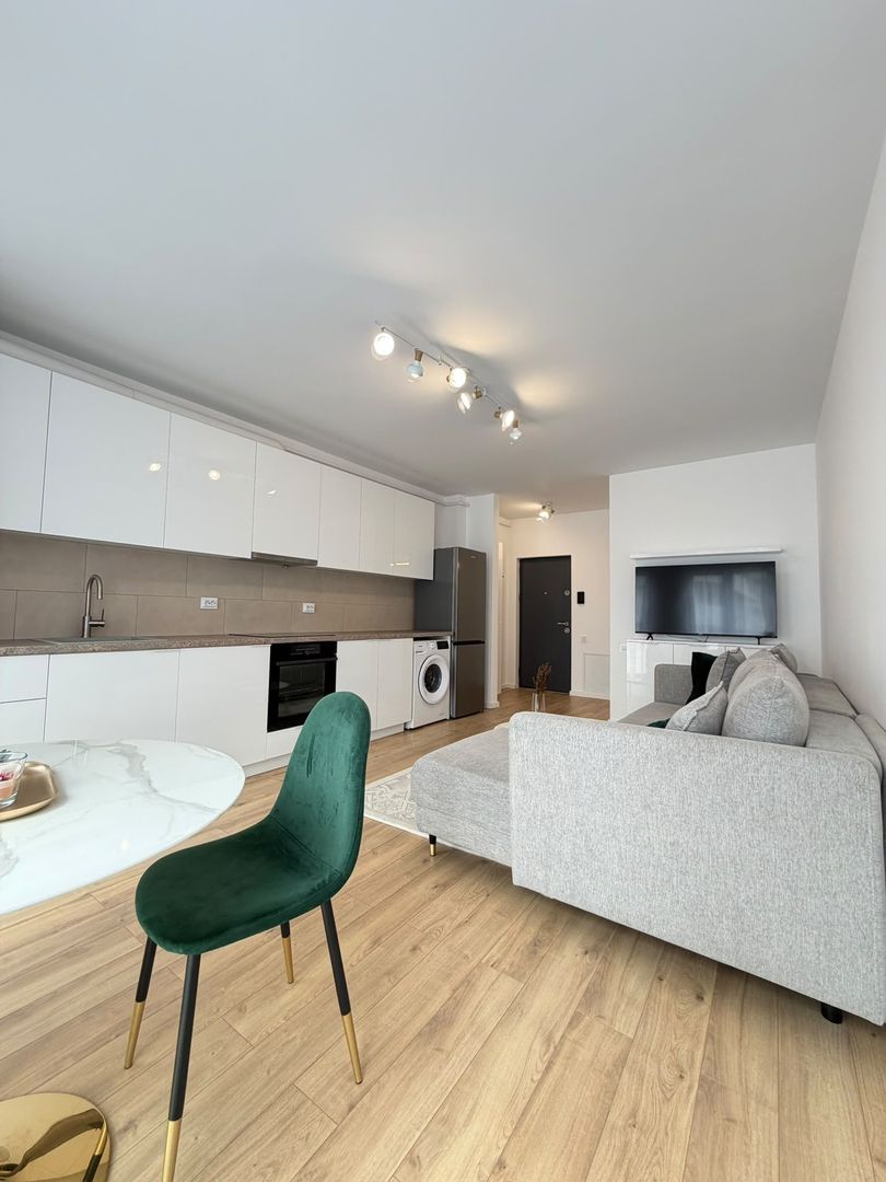 Apartament 2 camere, balcon, etaj intermediar, garaj, zona Eroilor - Poză 2