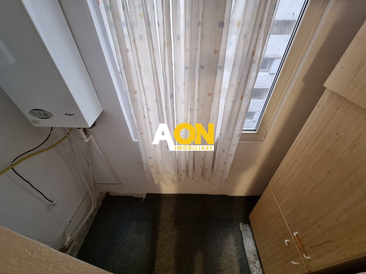 Apartament 3 Camere Decomandat, Bloc cu Lift, Zona Centru - Poză 6
