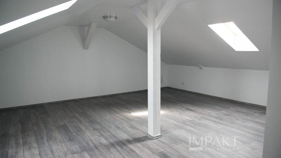 Vila cu piscina spre inchiriere in cartierul Gruia! - Poză 11