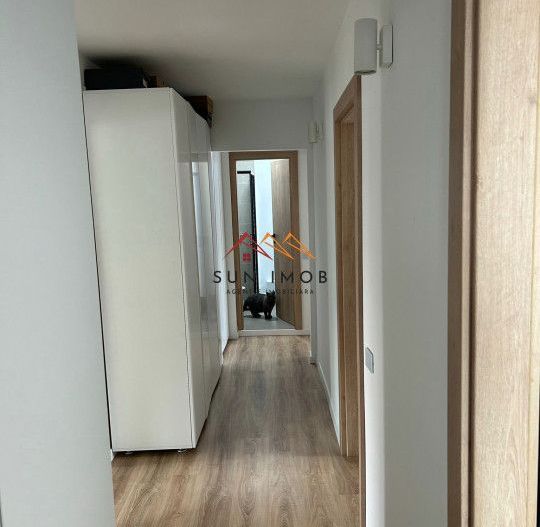 Apartament 4 camere, decomandat, 101 mp, CT, recent renovat, Decebal - Poză 3