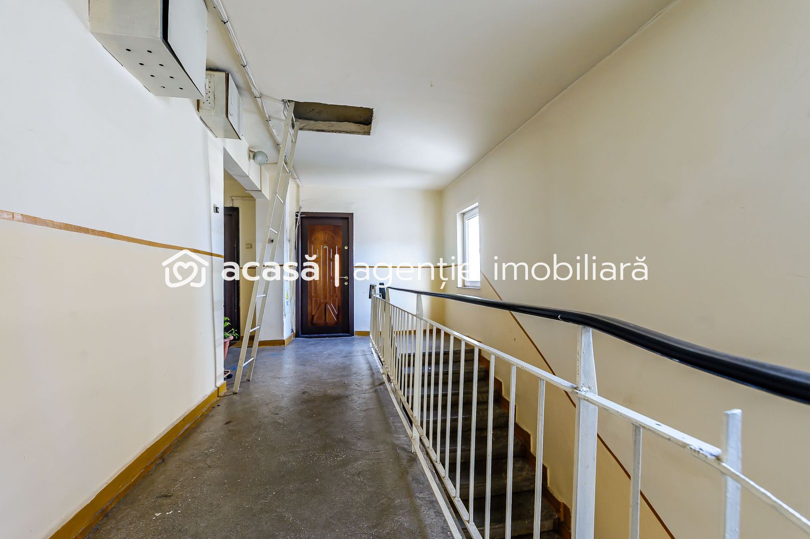 VANDUT ! Apartament accesibil cu 2 camere, în zona 500 Micalaca - Poză 3