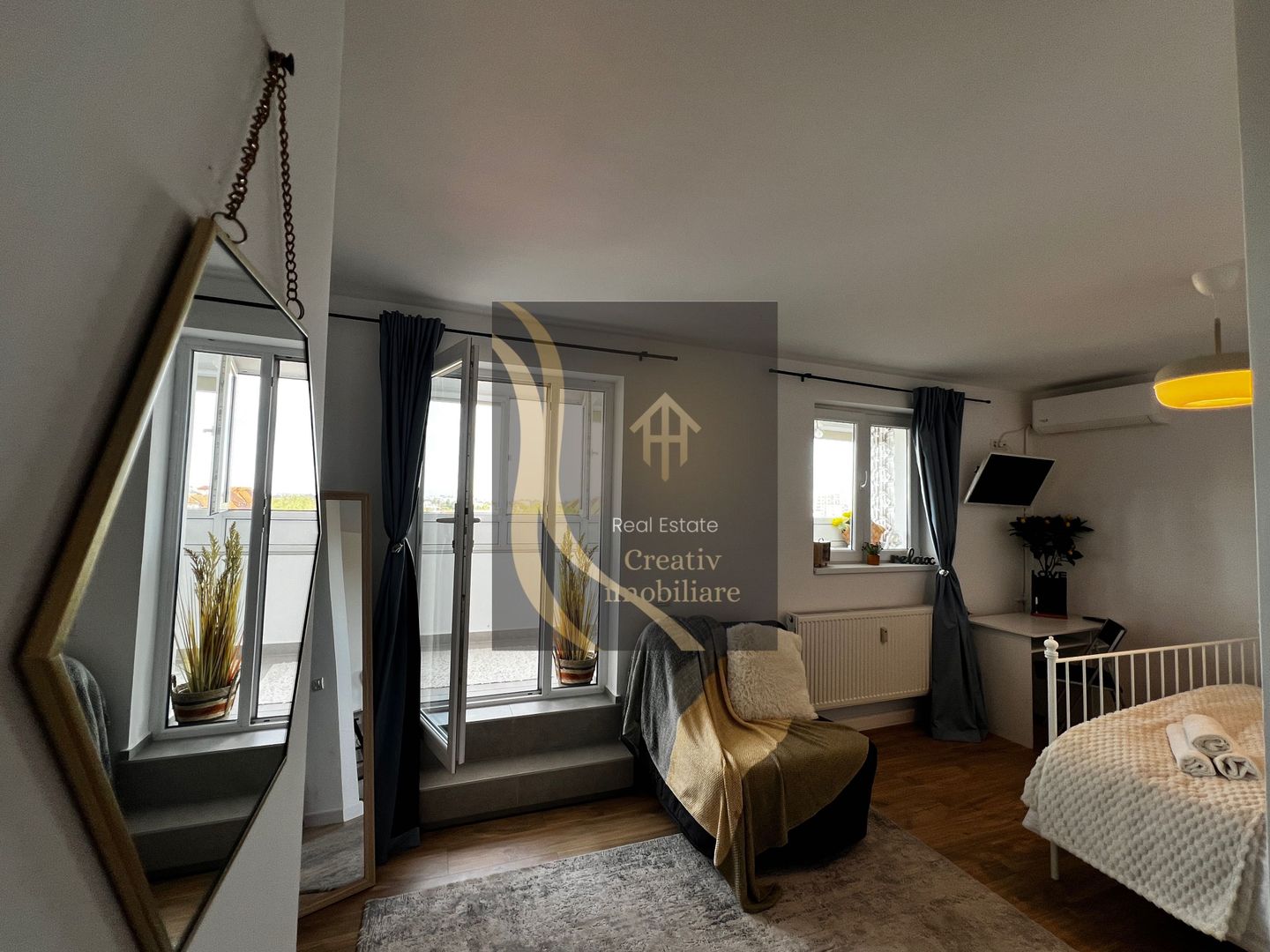 Studio 25 mp + Terasă 10 mp — Piața Victoriei / Dorobanți - Poză 1