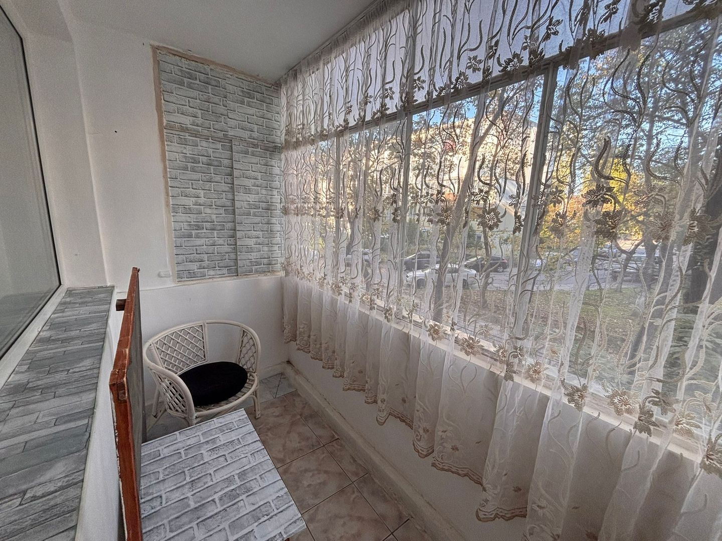 Apartament 2 camere semidecomandat – Tiglina 1, etaj 1 - Poză 5